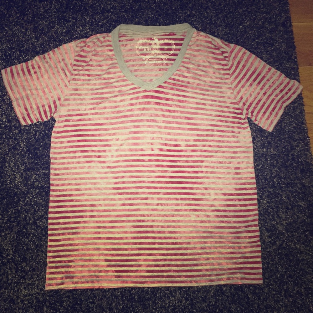 Charles & 1/2 Men’s V-Neck Tee Shirt. Medium